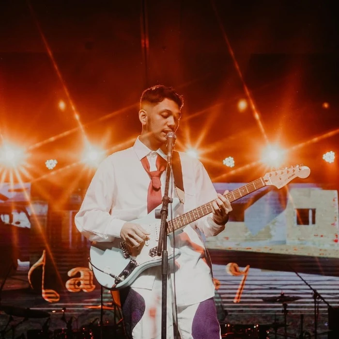 Basboi Tampil di Tengah Segmen DCDC Shout Out! dalam Program DCDC Musik Kita