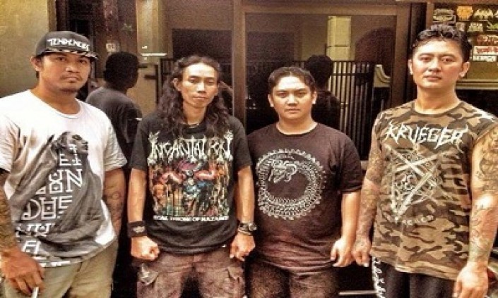 Bleeding corpse. Judas iscariot to embrace the corpses bleeding. Bleed this earth. Группа bleeding zero. Футболка cannibal corpse the bleeding.