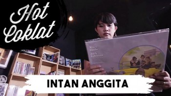 Intan Anggita (Music Blogger) 